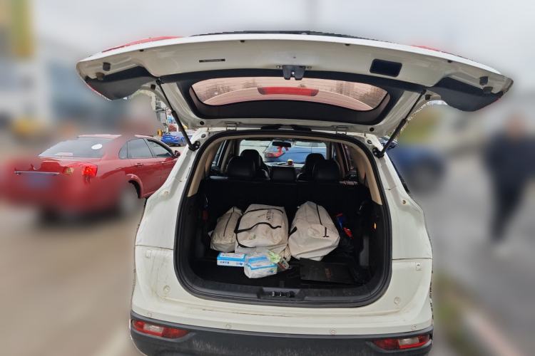 Used Dongfeng Fengon 580 2017 1.5T CVT Comfort Model Trunk