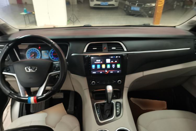 Used Huasong 7 2017 2.0T Automatic Standard Edition