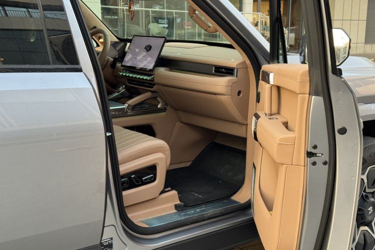 Used Brave warrior M817 2025 Model, Max Interior 6