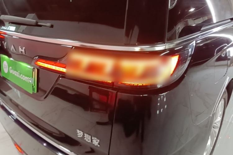 Used VOYAH Dream 2024 PHEV Extended-Range Premium Edition
