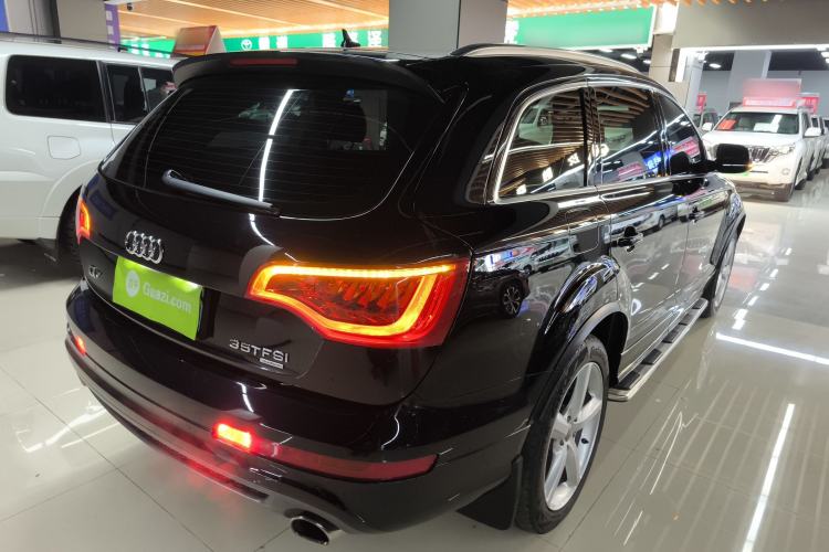 Used Audi Q7 2015 35 TFSI Sport Edition Rear Right 45 Deg