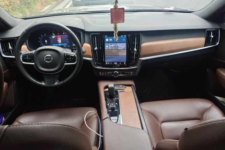Used Volvo S90 2022 B5 Zhiyi Luxury Edition
