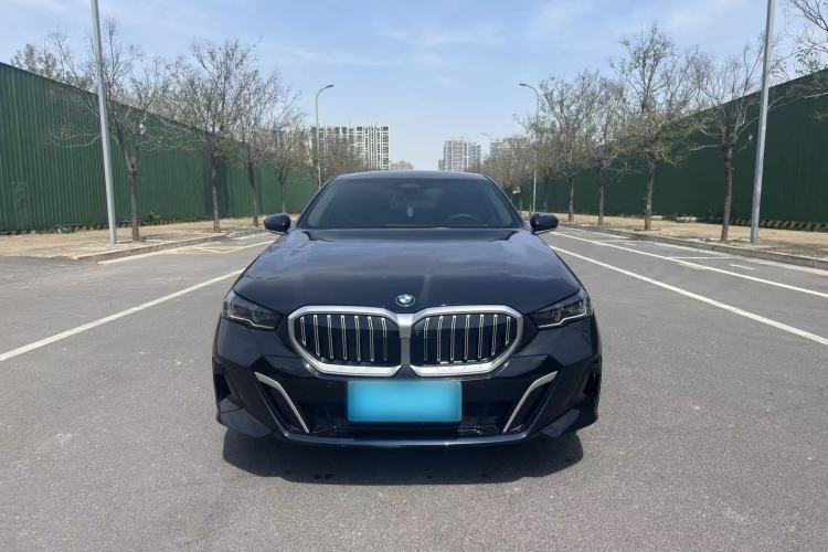 Used BMW 5 Series 2025 530Li Leading Model M Sport Package Exterior 4