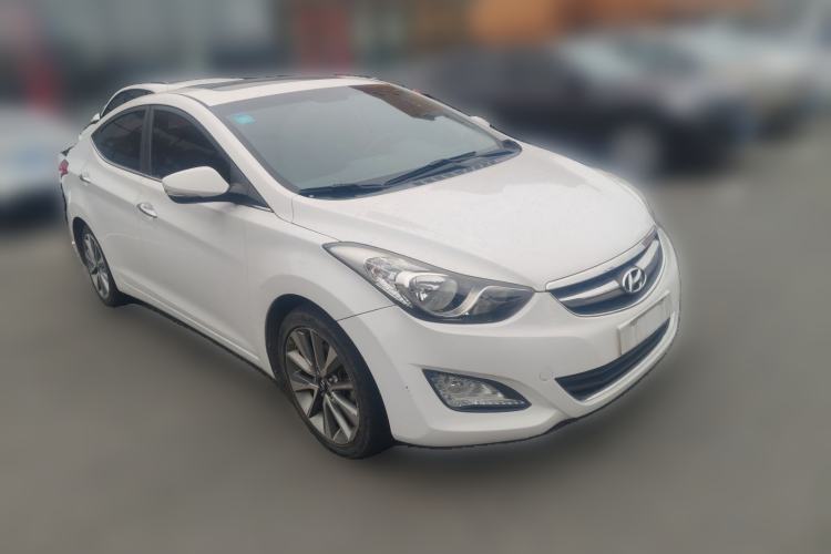 Used Hyundai Elantra (5th Generation / Langdong) 2015 1.6L Automatic Leading Model Front Right 45 Deg