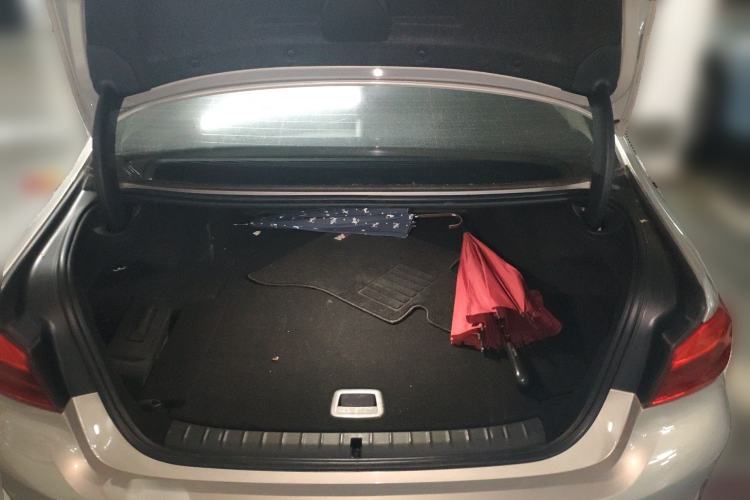 Used BMW 5 Series New Energy 2018 530Le Luxury Package Trunk