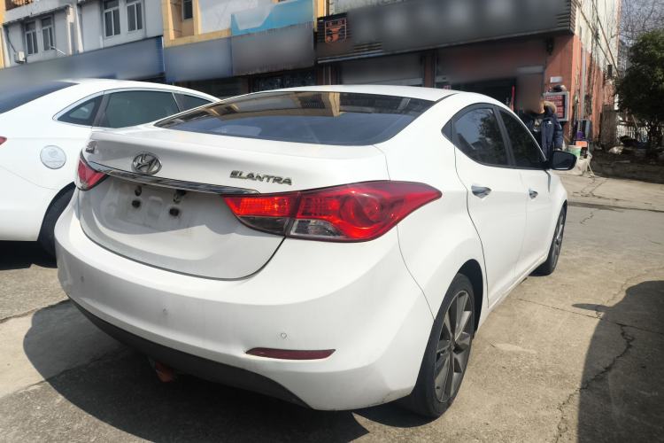 Used Hyundai Elantra (5th Generation / Langdong) 2015 1.6L Automatic Leading Model