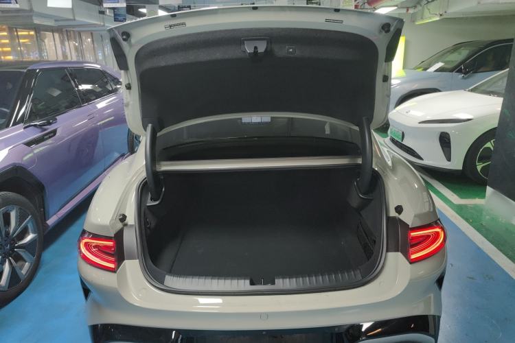 Used Xiaomi Auto SU7 2024 Rear-Drive Ultra-Long Range Advanced Pro-Level Intelligent Driving Version
