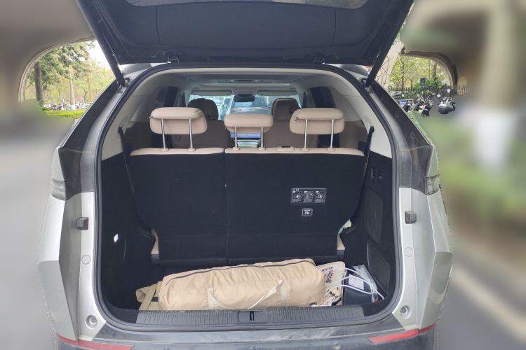 Used XPeng X9 2024 702 Ultra-Long Range Max