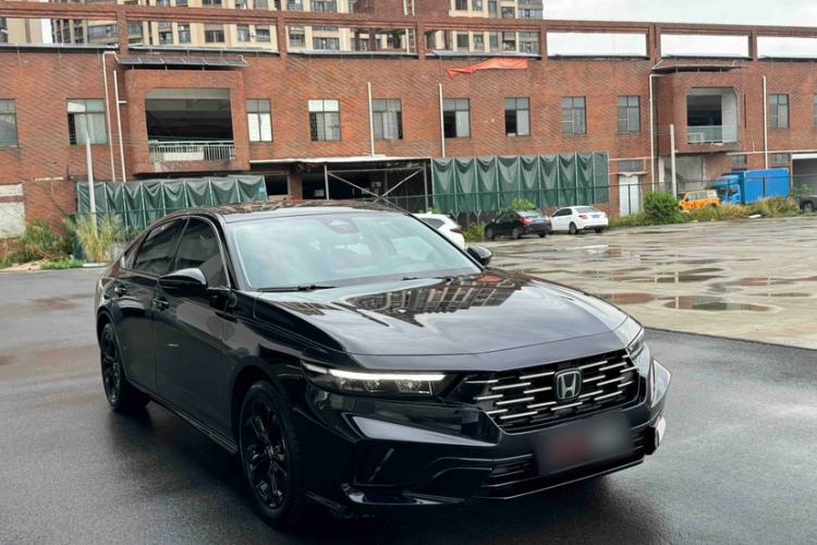 Used Honda Accord 2025 Sport Series 260TURBO Luxury Edition Exterior 6