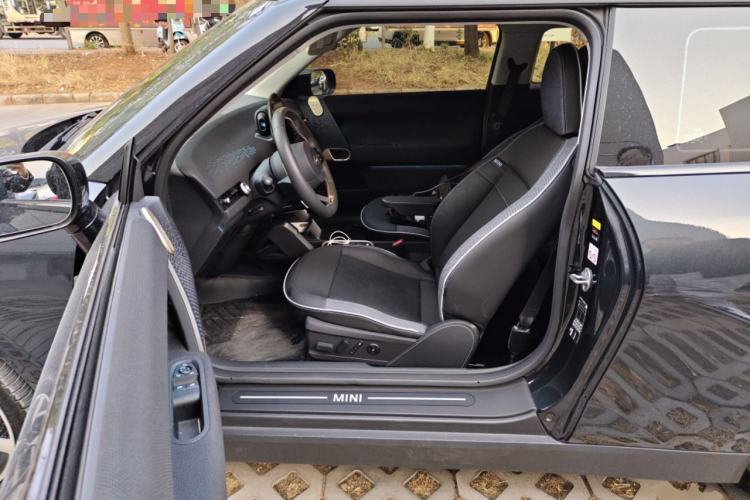 Used MINI Electric MINI COOPER 2024 452km COOPER SE Artist
