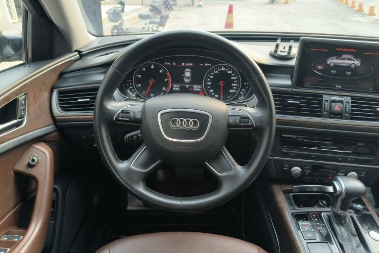 Used Audi A6L 2014 30 FSI Technology Model
