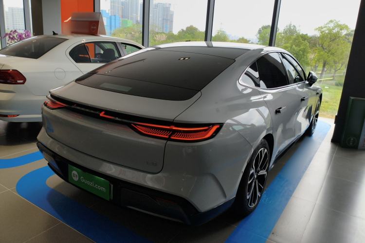 Used Geely Galaxy E8 2025 700 km Long-Range Intelligent Driving Version Rear Right 45 Deg