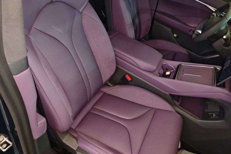 Used XPeng P7 2025 Model—750 All-Wheel-Drive High-Performance Ultra