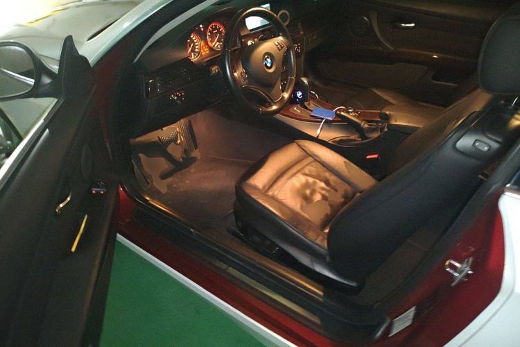 Used BMW 3 Series 2011 330i two-door coupe
