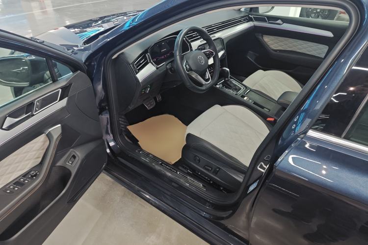 Used Volkswagen Magotan 2023 2 Million Units Commemorative Edition 330TSI DSG Luxury Version