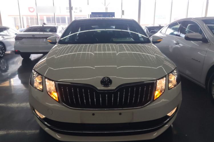 Used Skoda Octavia 2019 1.5L Automatic Smart Drive Luxury Edition China VI Standard