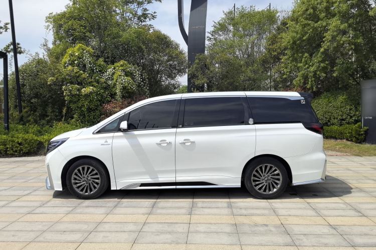 Used GAC Trumpchi M8 2021 Master Series 390T Ultimate Edition Exterior 4