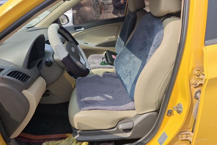 Used Hyundai Verna (older generation) 2010 Sedan 1.4L Automatic Comfort Model GS
