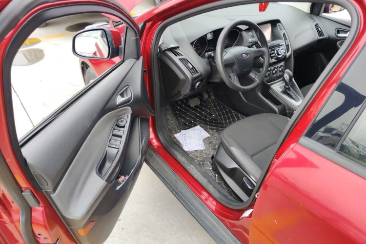 Used Ford Focus 2012 Hatchback 1.6L Automatic Comfort Model
