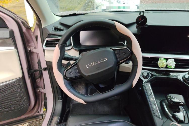 Used Lynk & Co 06 2023 Remix 1.5T Shero Steering Wheel