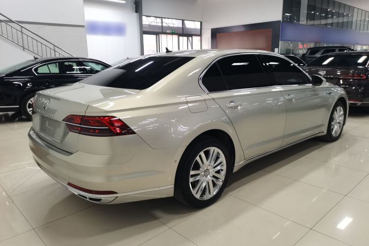 Used Volkswagen Phideon 2016 380TSI Two-Wheel-Drive Executive Version