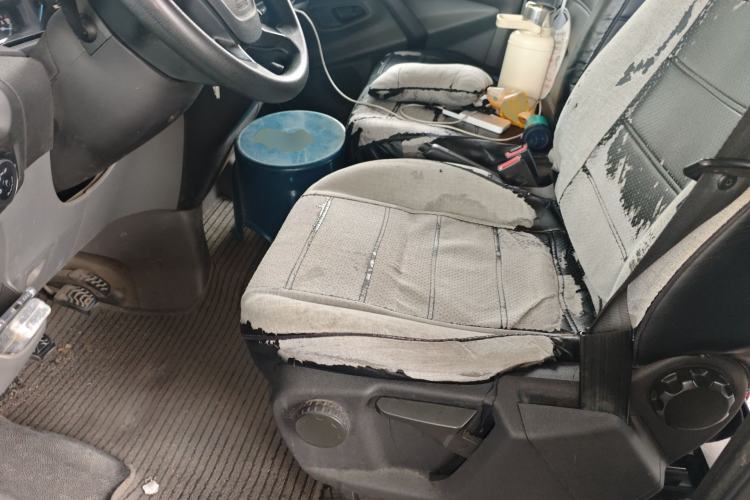 Used Ford Transit 2019 2.0T Diesel Multi-Purpose Commercial Vehicle Short Wheelbase Low Roof 6-Seater China VI Standard