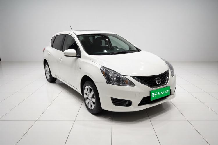 Used Nissan Tiida 2014 1.6L CVT Smart Model Exterior 2