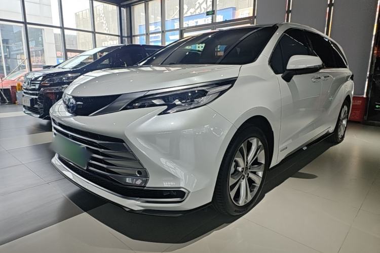 Used Toyota SIENNA 2023 2.5L Hybrid Platinum Edition