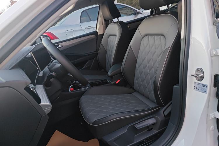 Used Volkswagen Sagitar 2025 300TSI DSG Excellence Edition Left Front Seat