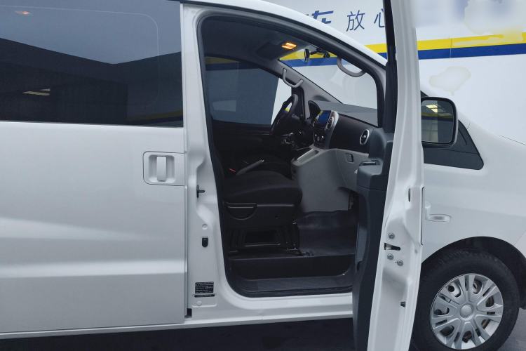 Used JAC Refine M3 2023 PLUS 1.5T 5/7-seat Classic Edition
