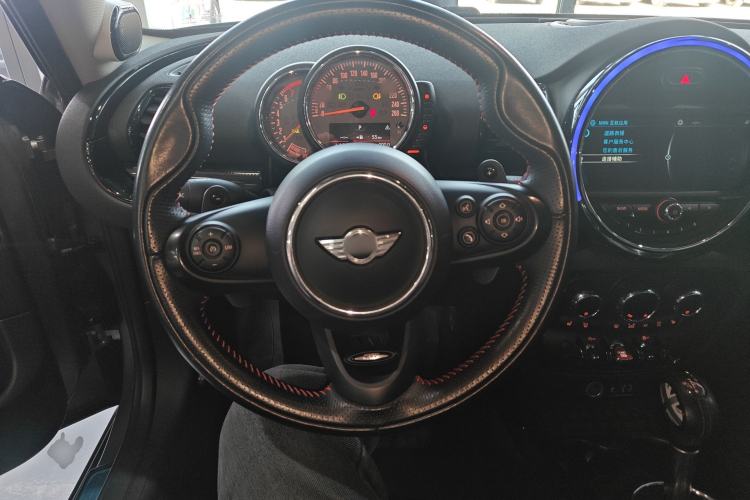 Used MINI Clubman 2016 Revised Version 2.0T COOPER S Connoisseur Edition
