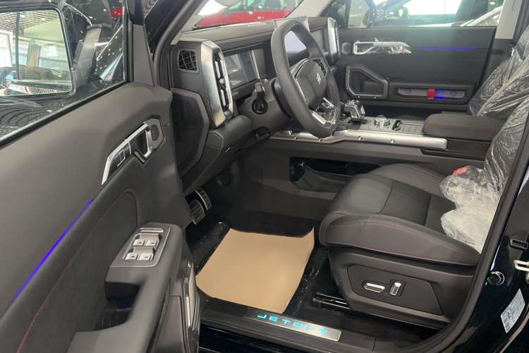 Used JETOUR Traveler C-DM 2024 C-DM 129KM Linye Edition