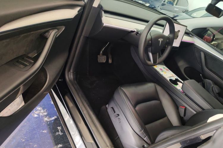 Used Tesla Model Y 2023 Rear-Wheel-Drive Version Driver Seat