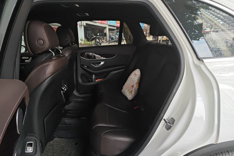 Used Mercedes-Benz GLC 2019 Facelift GLC 260 L 4MATIC Luxury Model
