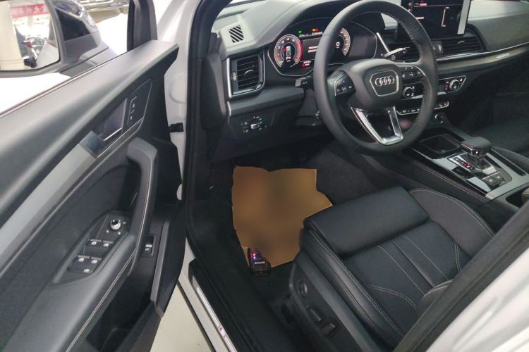 Used Audi Q5L 2022 40T Fashionable and Dynamic Model

