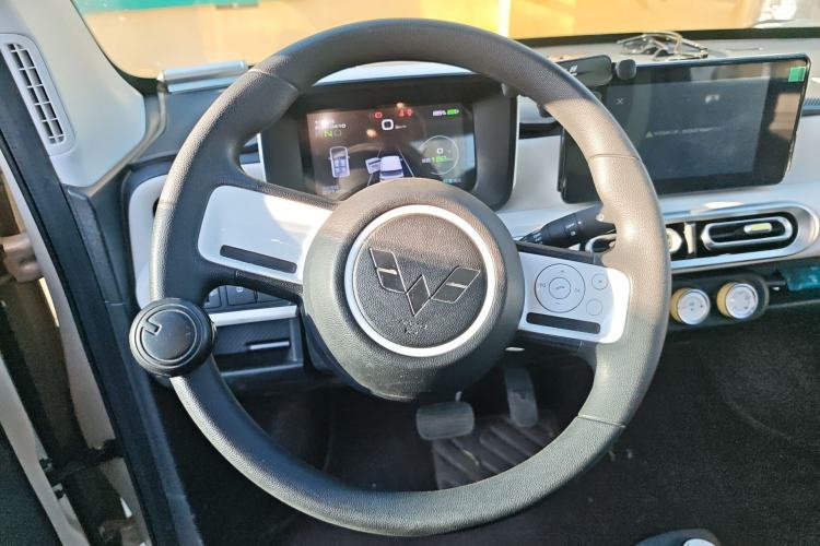Used Wuling Hongguang MINIEV 2024 3rd Generation 215km Advanced Version Steering Wheel
