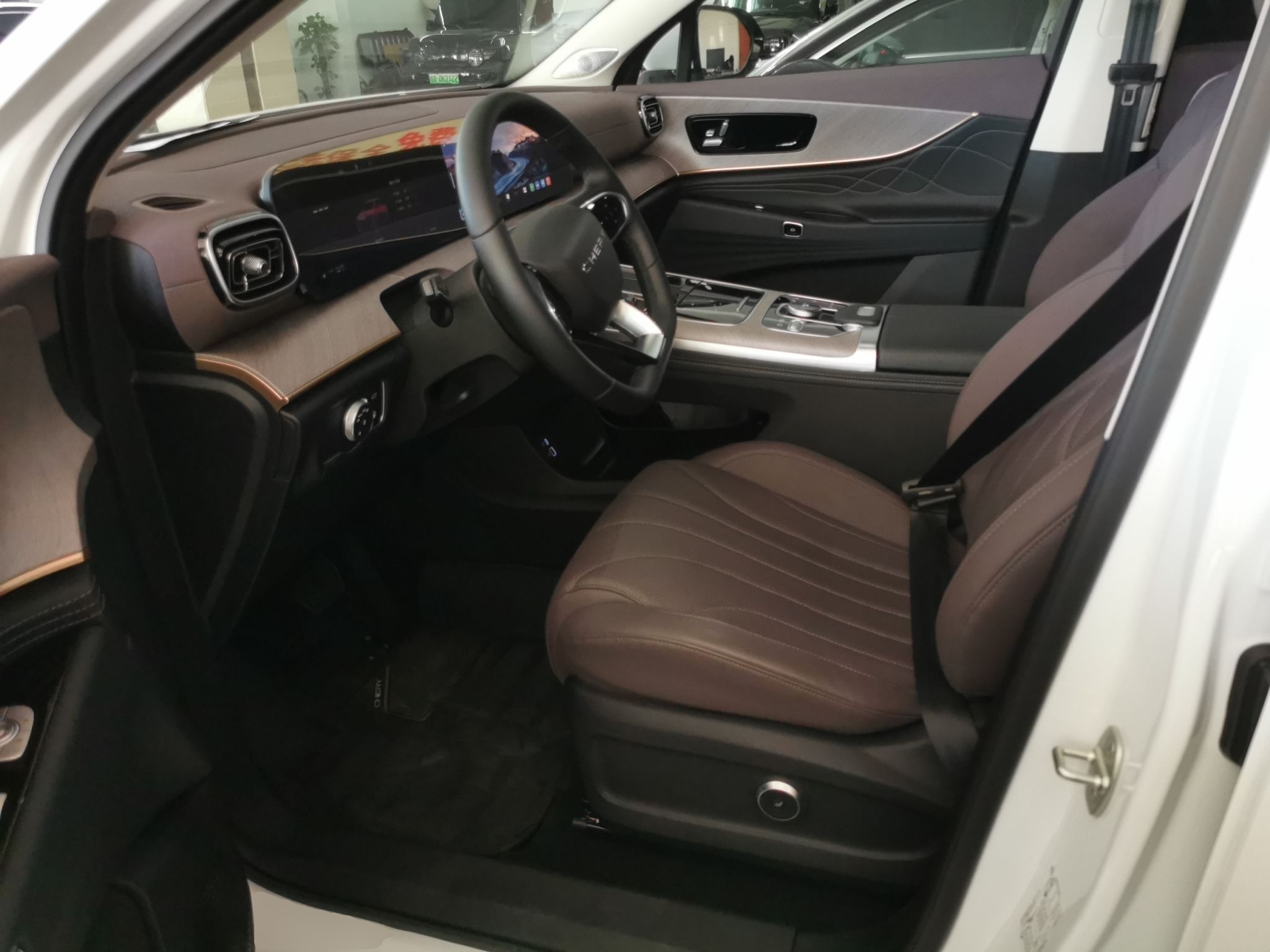 المقاعد الأمامية داخل السيارة