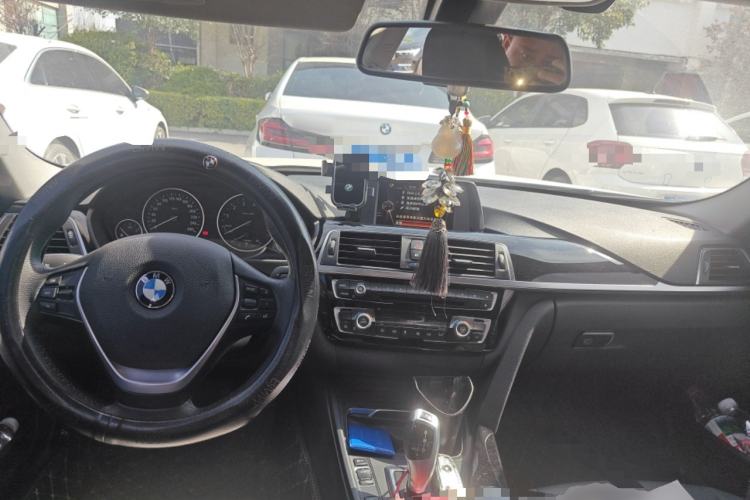 Used BMW 3 Series 2017 320Li Fashion Model Center Console