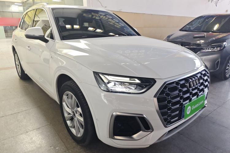 Used Audi Q5L 2022 40T Luxury Dynamic Model Front Right 45 Deg