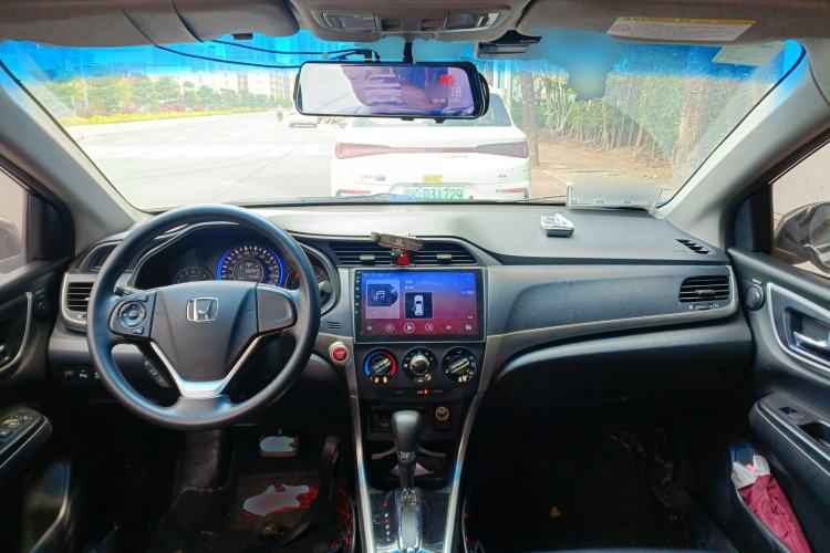 Used Honda Crider 2016 1.8L CVT Luxury Edition Center Console