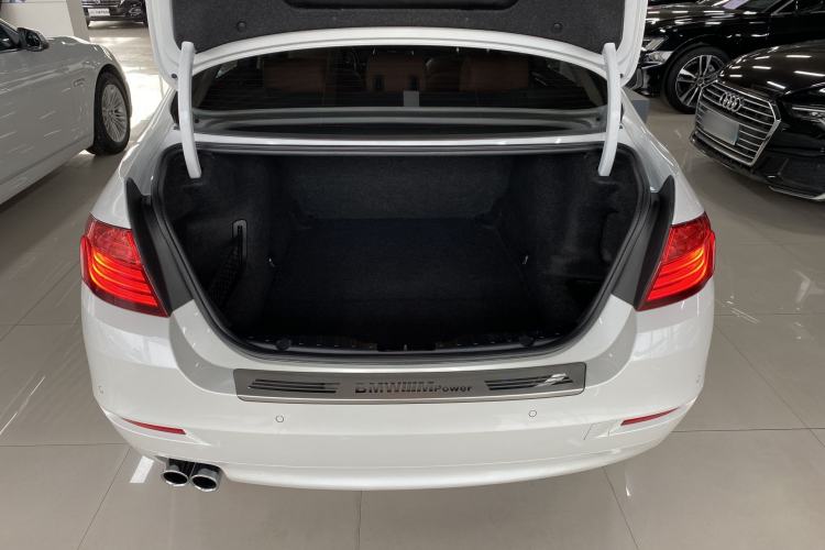 Used BMW 5 Series 2017 525Li Leading Model Interior 9