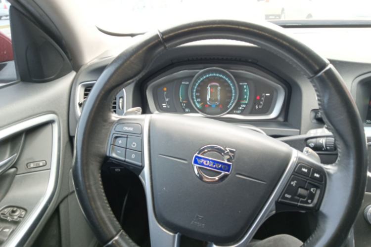 Used Volvo V60 2015 T5 Zhiya Edition
