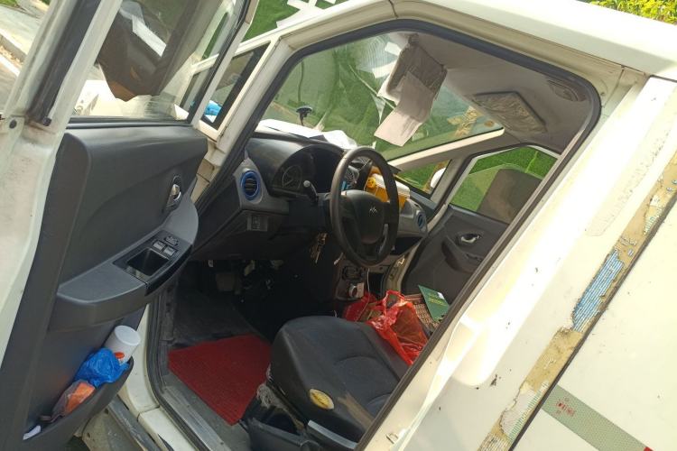 Used New Gonow Aoteng 2022 Pure Electric Van 41.93 kWh Hengtian Guoxuan Driver Seat