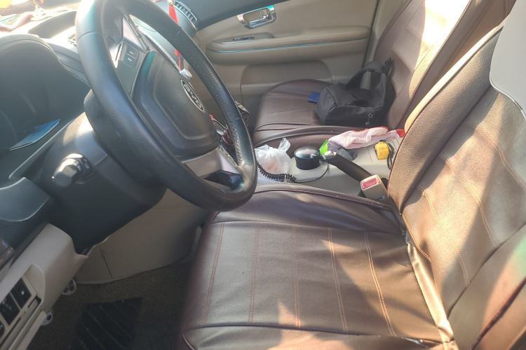 Used BYD S6 2011 2.0L Manual Luxury Edition
