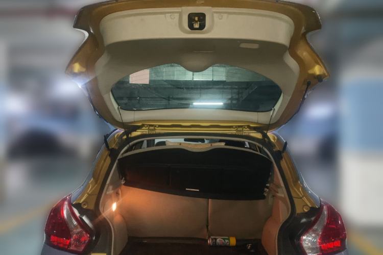 Used Nissan Tiida 2011 1.6L CVT Comfort Model Trunk