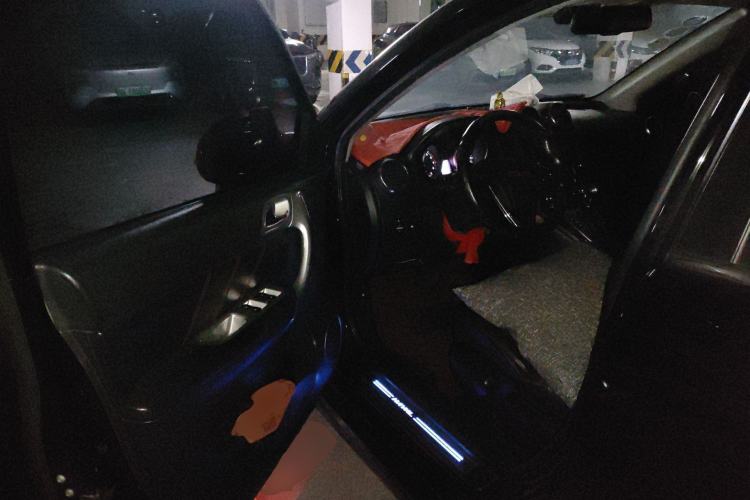 Used Haval H6 2013 Upgraded Model 2.4L Automatic Two-Wheel Drive Elite Version