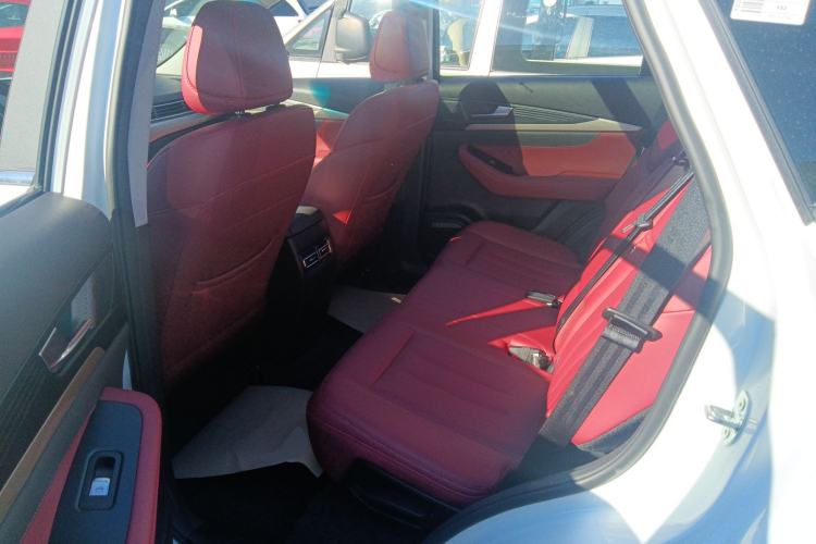 Used JETOUR X70 2024 1.5T Manual Glory Edition 5 Seats
