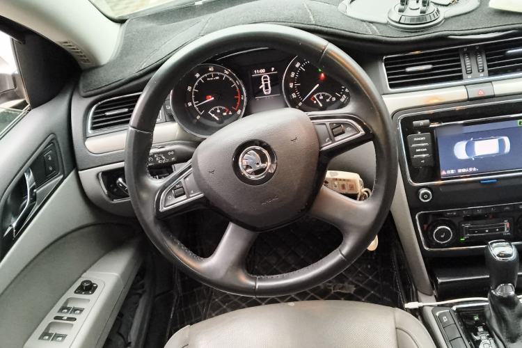 Used Skoda Superb 2013 1.8TSI Automatic Yashi Edition