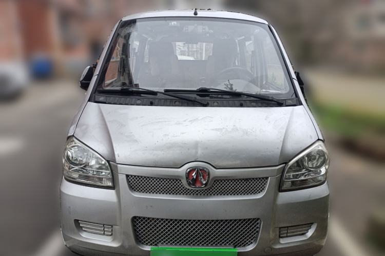 Used BAIC Weiwang 306 2011 1.3L base model 7 seats

