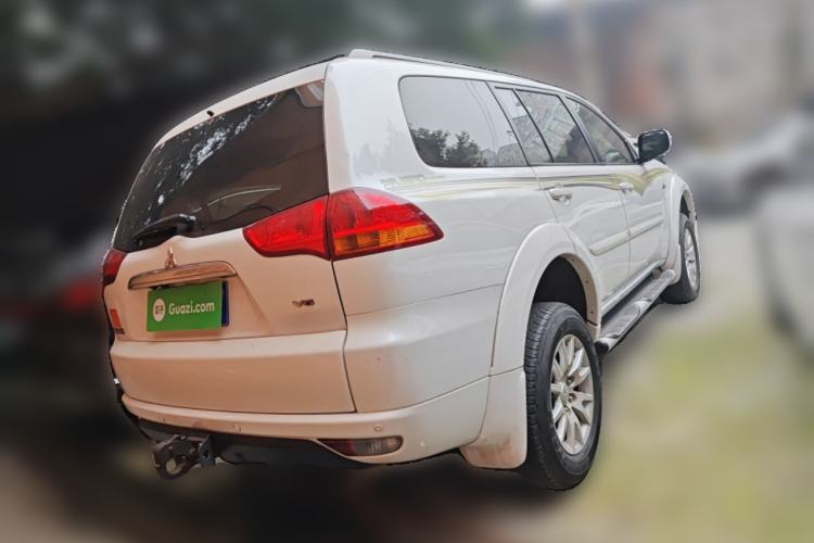 Used Mitsubishi Pajero Sport 2013 3.0L Automatic Two-Wheel Drive Luxury Edition
